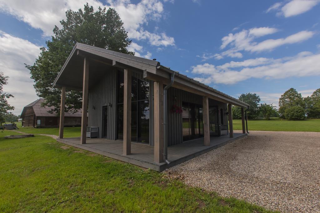 Holiday Home Uzbazes Valmiera Bilik gambar